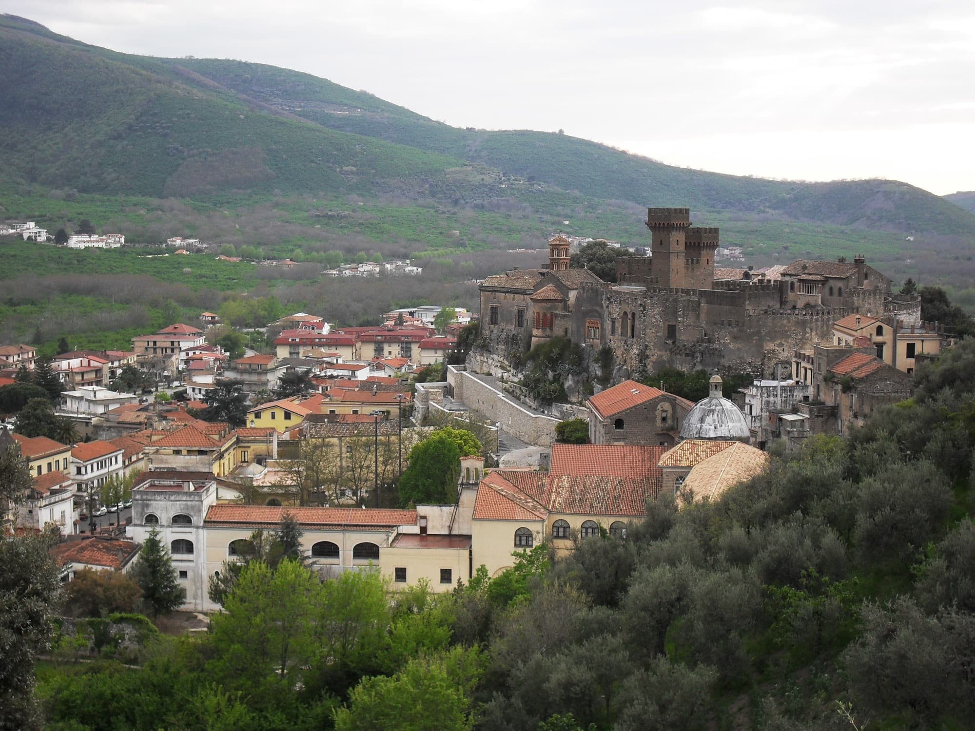 Un borgo del Vallo di Lauro visto dalle colline
